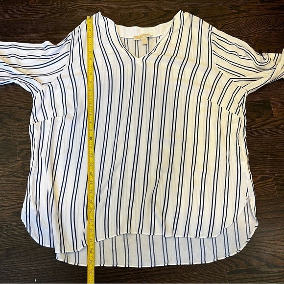 Women’s | Michael Kors Striped V-Neck Blouse | 2X - Picture 7 of 8